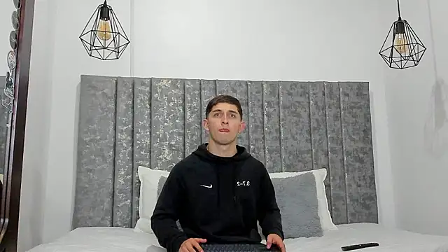 Snapshot of Calvin_Hunter chatting on February 2026 03:55:02 AM Calvin Hunter online show from February 2026 03:55:02 AM