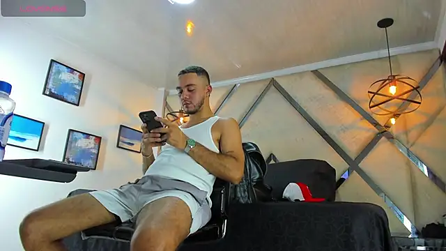 Snapshot of Dusan_Grey77 chatting on February 2026 04:21:01 AM Dusan Grey77 online show from February 2026 04:21:01 AM