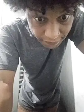 Snapshot of Vemsentir23cm chatting on February 2026 10:11:02 PM Vemsentir23cm online show from February 2026 10:11:02 PM