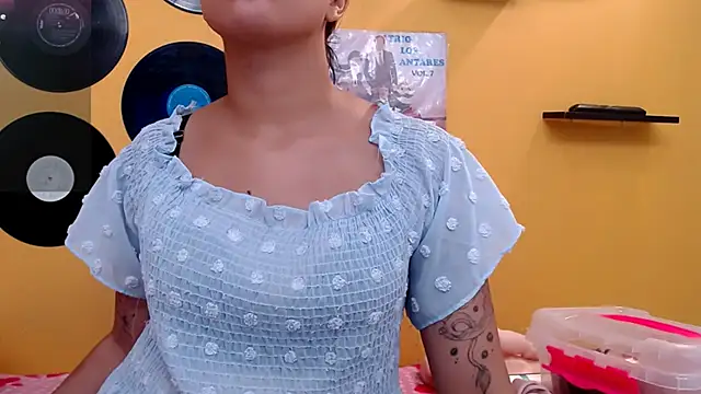 Snapshot of juliette18rose chatting on June 2026 07:45:01 PM juliette18rose online show from June 2026 07:45:01 PM