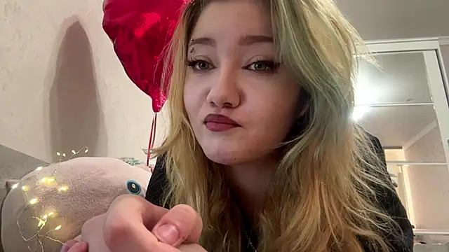 LisaCristmas online show from January 2026 02:00:01 PM