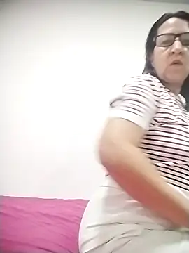 RosseLaure online show from May 2026 01:56:01 AM