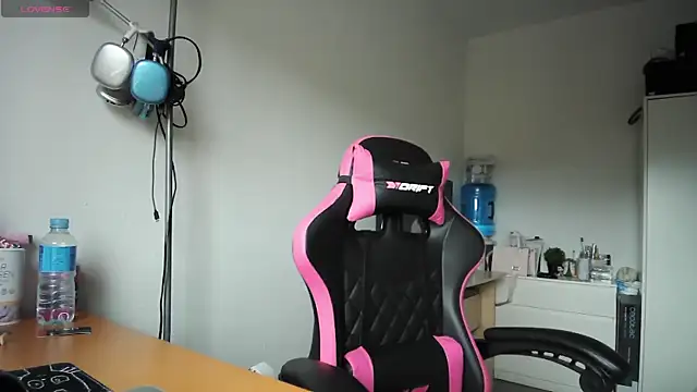 Yulian Milf online show from March 2026 11:54:02 AM