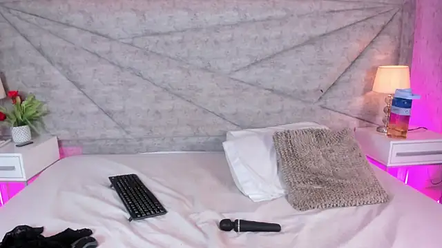 RousSweet- online show from April 2026 10:48:02 PM