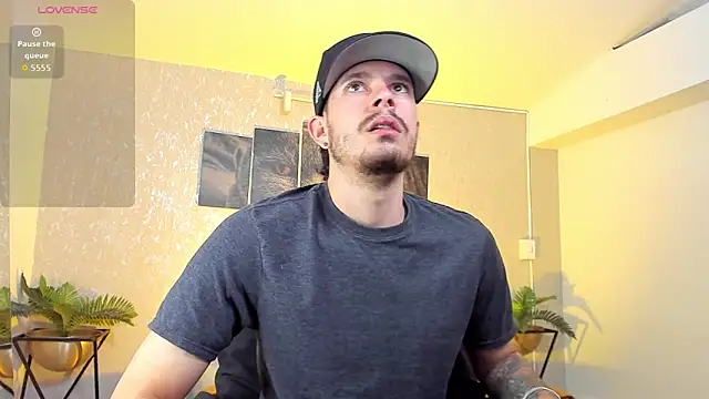 Nils saintt online show from February 2026 03:32:02 AM