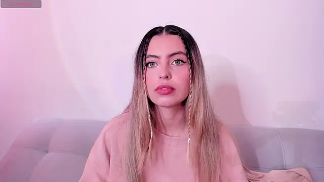 Snapshot of Fernanda_aaaa chatting on February 2026 01:20:01 PM Fernanda aaaa online show from February 2026 01:20:01 PM