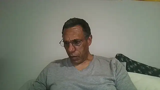 swimmer2496 online show from April 2026 02:20:01 AM