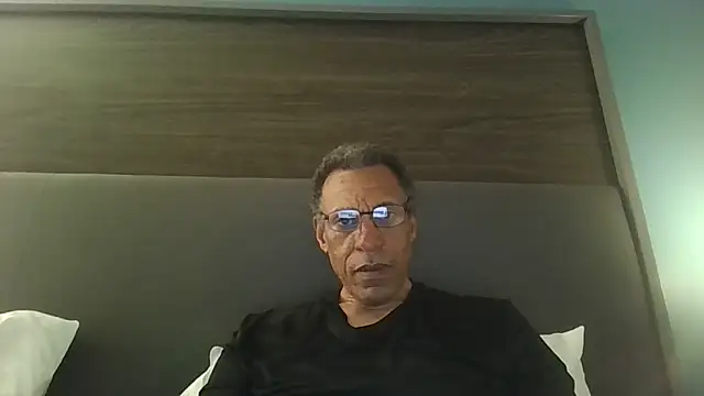 swimmer2496 online show from May 2026 06:54:02 AM