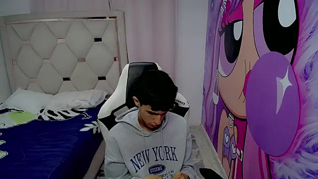 Snapshot of Akyra_latinn chatting on February 2026 12:15:01 PM Akyra latinn online show from February 2026 12:15:01 PM