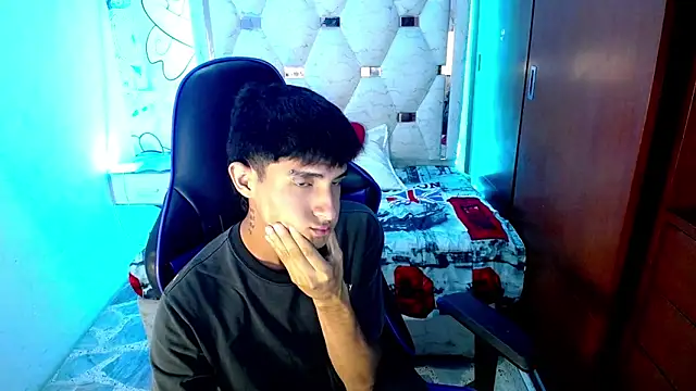 Snapshot of Akyra_latinn chatting on March 2026 09:27:02 PM Akyra latinn online show from March 2026 09:27:02 PM