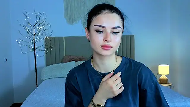 Snapshot of Silena_sky chatting on June 2026 07:53:02 AM Silena sky online show from June 2026 07:53:02 AM
