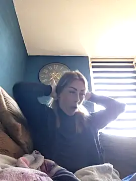 dewimp1 online show from April 2026 02:36:02 PM