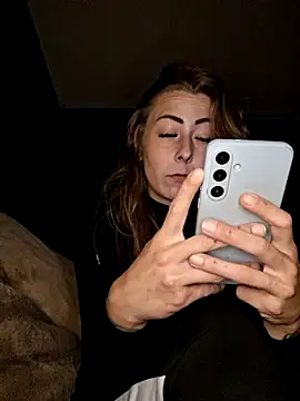 dewimp1 online show from April 2026 09:23:02 PM