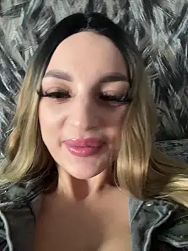 Snapshot of SashaPri chatting on February 2026 01:44:01 PM SashaPri online show from February 2026 01:44:01 PM