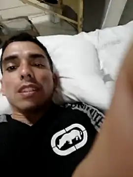 Snapshot of MRdxxx444 chatting on March 2026 04:15:01 PM MRdxxx444 online show from March 2026 04:15:01 PM