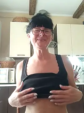 AliceSwan57 online show from June 2026 06:33:01 AM