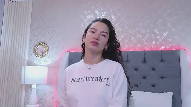 RoxanaAngel online show from February 2026 01:17:01 PM