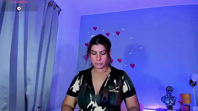 ConnyLoret online show from February 2026 07:31:01 PM