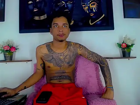 Tatoo Noah online show from April 2026 09:39:33 PM