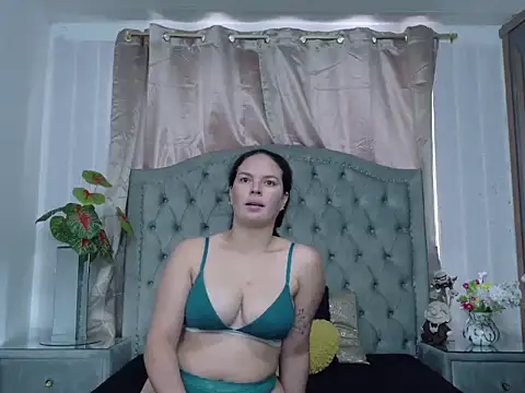 ZamanthaJhones online show from March 2026 01:46:02 PM