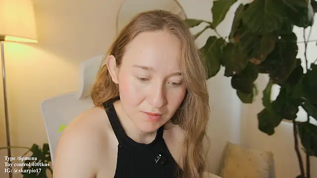 Snapshot of Scarlett_NoirMuse chatting on February 2026 04:35:02 PM Scarlett NoirMuse online show from February 2026 04:35:02 PM