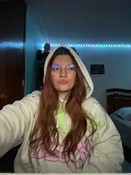 Snapshot of Vixroy7 chatting on February 2026 11:12:02 PM Vixroy7 online show from February 2026 11:12:02 PM