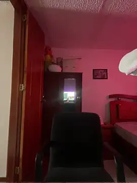 Snapshot of Vixroy7 chatting on February 2026 04:14:02 PM Vixroy7 online show from February 2026 04:14:02 PM