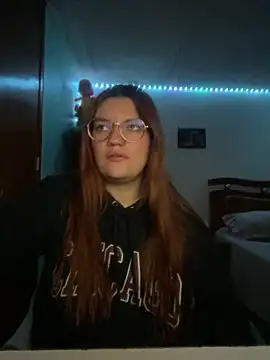 Snapshot of Vixroy7 chatting on February 2026 12:33:02 AM Vixroy7 online show from February 2026 12:33:02 AM