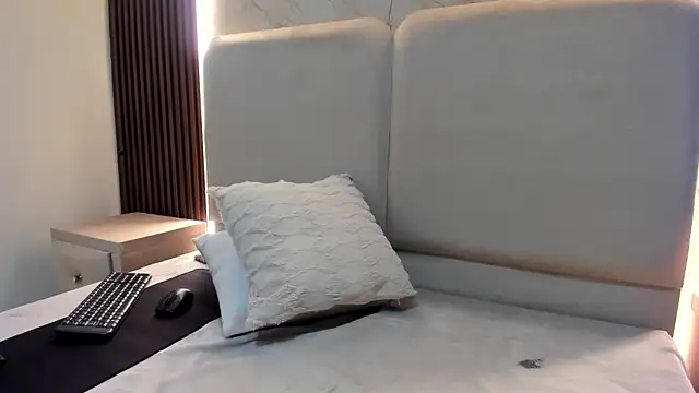 Snapshot of PalomaAguilarx69 chatting on February 2026 01:39:02 AM PalomaAguilarx69 online show from February 2026 01:39:02 AM