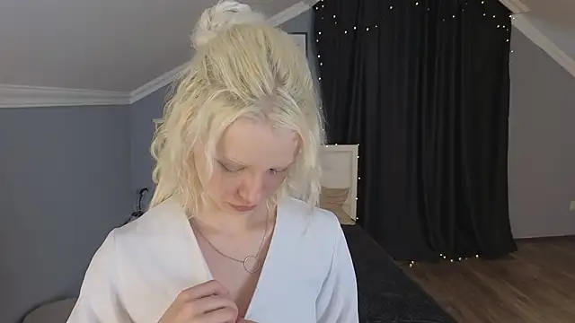 Snapshot of Naomi_Demio chatting on February 2026 09:08:01 AM Naomi Demio online show from February 2026 09:08:01 AM