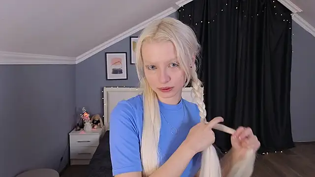 Naomi Demio online show from March 2026 11:06:01 AM