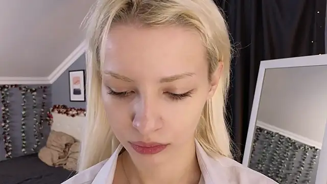Naomi Demio online show from July 2026 11:46:02 AM