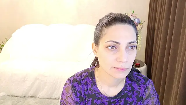 Snapshot of LovelyBeatrice chatting on February 2026 06:20:01 AM LovelyBeatrice online show from February 2026 06:20:01 AM