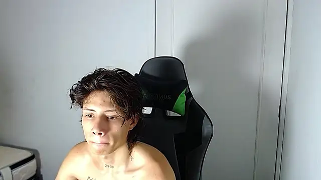 Snapshot of Didi_hard chatting on March 2026 10:45:01 PM Didi hard online show from March 2026 10:45:01 PM