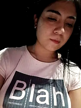 Snapshot of Ailen-cute chatting on February 2026 06:22:01 AM Ailen-cute online show from February 2026 06:22:01 AM