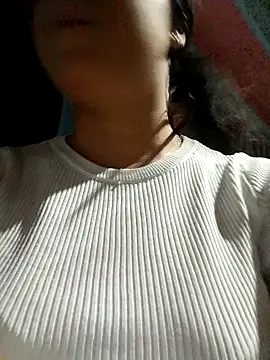 Snapshot of Ailen-cute chatting on February 2026 06:31:02 AM Ailen-cute online show from February 2026 06:31:02 AM