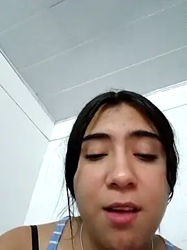 Snapshot of Ailen-cute chatting on February 2026 04:44:01 AM Ailen-cute online show from February 2026 04:44:01 AM