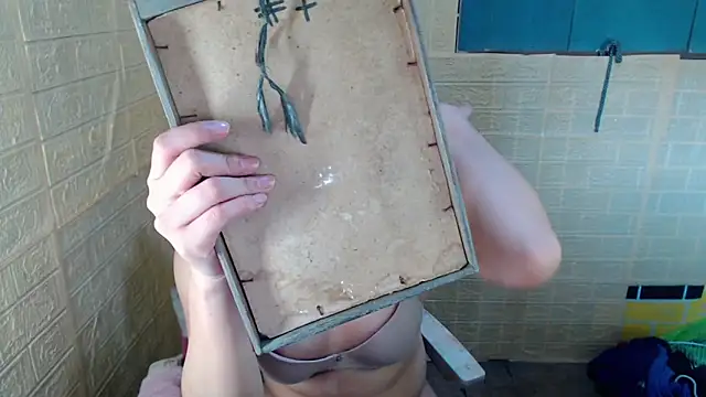 JuicyFoxCock online show from February 2026 07:57:01 AM