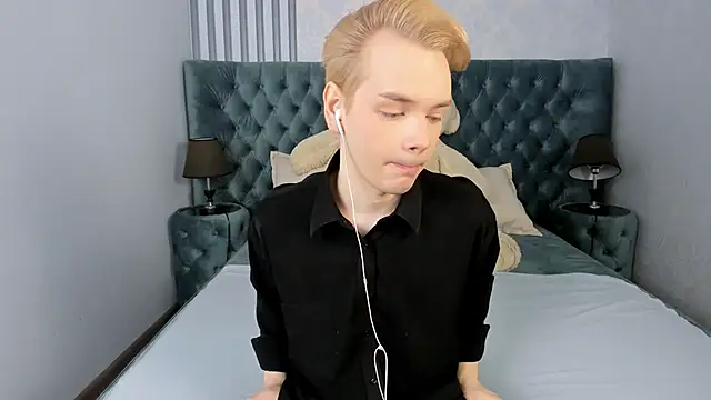 Snapshot of Je_Salvatore chatting on February 2026 07:47:02 AM Je Salvatore online show from February 2026 07:47:02 AM