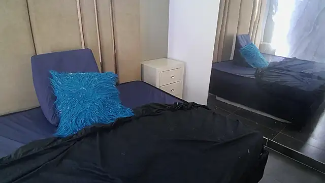 Snapshot of liliana_pink chatting on February 2026 11:57:02 PM liliana pink online show from February 2026 11:57:02 PM