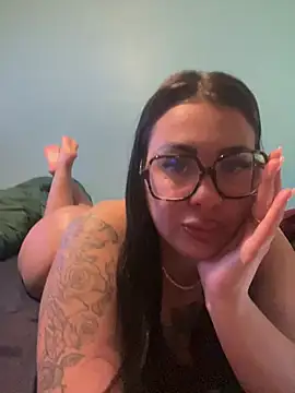 Snapshot of Melissa-suisse chatting on March 2026 11:19:01 PM Melissa-suisse online show from March 2026 11:19:01 PM