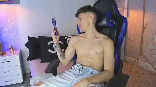 Snapshot of Jasper__jones chatting on February 2026 02:04:02 PM Jasper jones online show from February 2026 02:04:02 PM