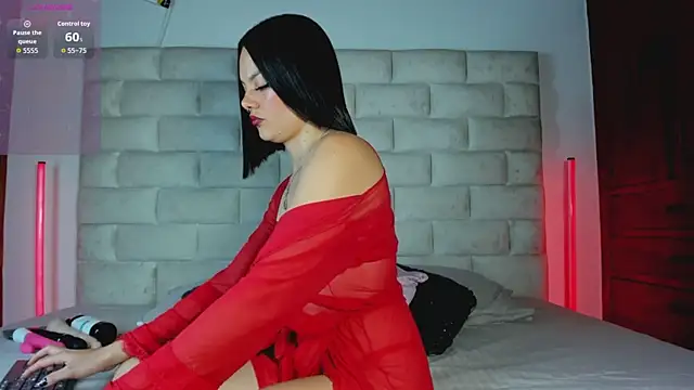 Snapshot of HollyGrey_ chatting on April 2026 11:41:01 AM HollyGrey online show from April 2026 11:41:01 AM