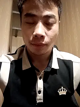 Snapshot of Henry_xx01 chatting on May 2026 04:48:02 PM Henry xx01 online show from May 2026 04:48:02 PM