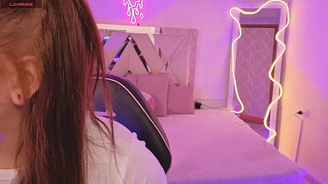 SABRIINA TAY online show from March 2026 11:28:02 AM