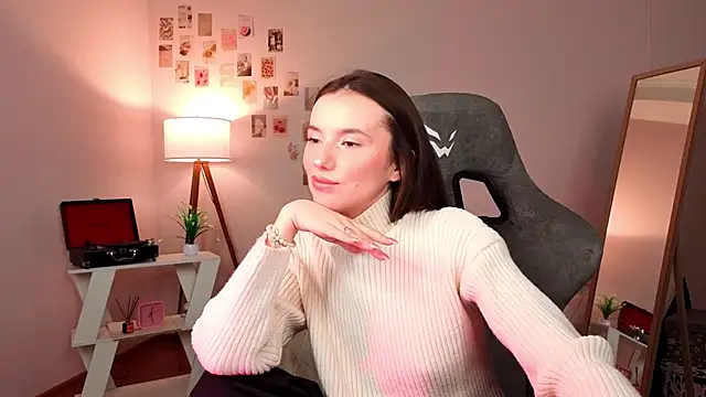 Snapshot of ssandralovin chatting on February 2026 04:29:02 AM ssandralovin online show from February 2026 04:29:02 AM