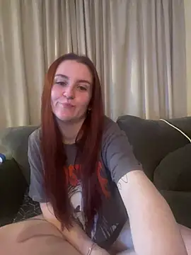 Snapshot of PoppySlut6999 chatting on February 2026 09:44:01 PM PoppySlut6999 online show from February 2026 09:44:01 PM