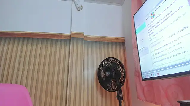 Melanie  Evans online show from April 2026 10:55:01 AM