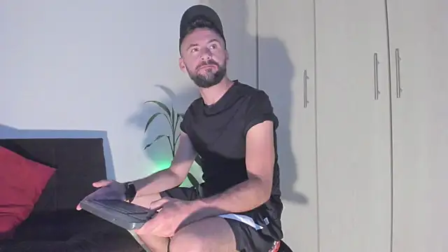 Erickpritz xh online show from April 2026 06:35:01 PM