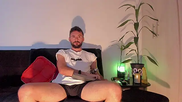 Erickpritz xh online show from April 2026 08:21:01 PM